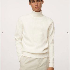 Structured turtleneck sweater